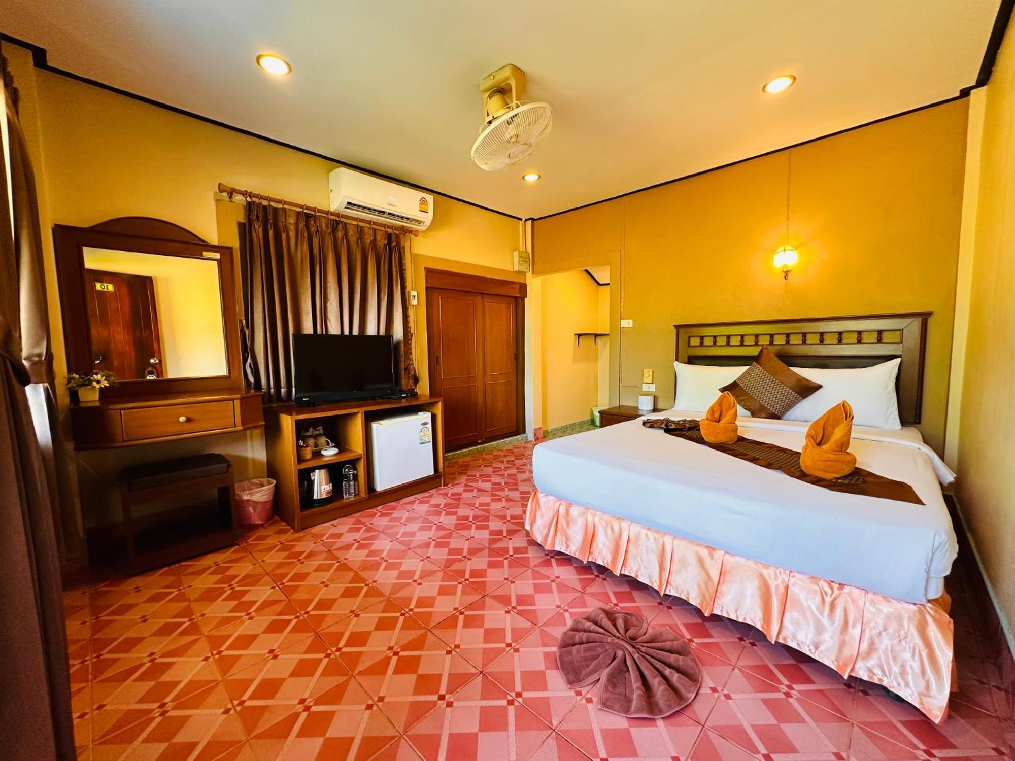 Lanta Queen Resort Koh Lanta Exterior photo